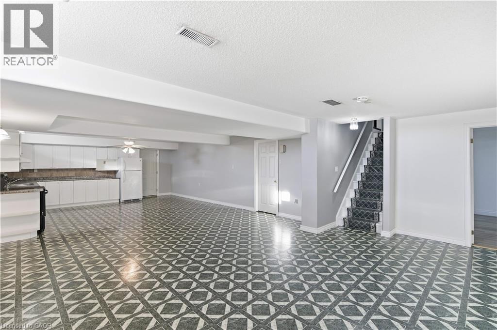 48 Alexsia Court Unit# Lower, Hamilton, Ontario  L9B 2T3 - Photo 6 - 40797783