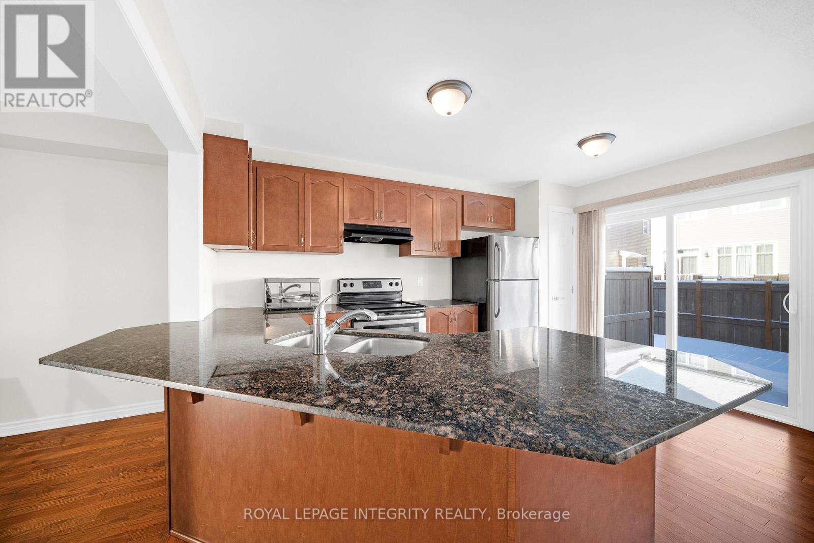 332 Song Sparrow Street, Ottawa, Ontario  K2J 5Y9 - Photo 6 - X12584102