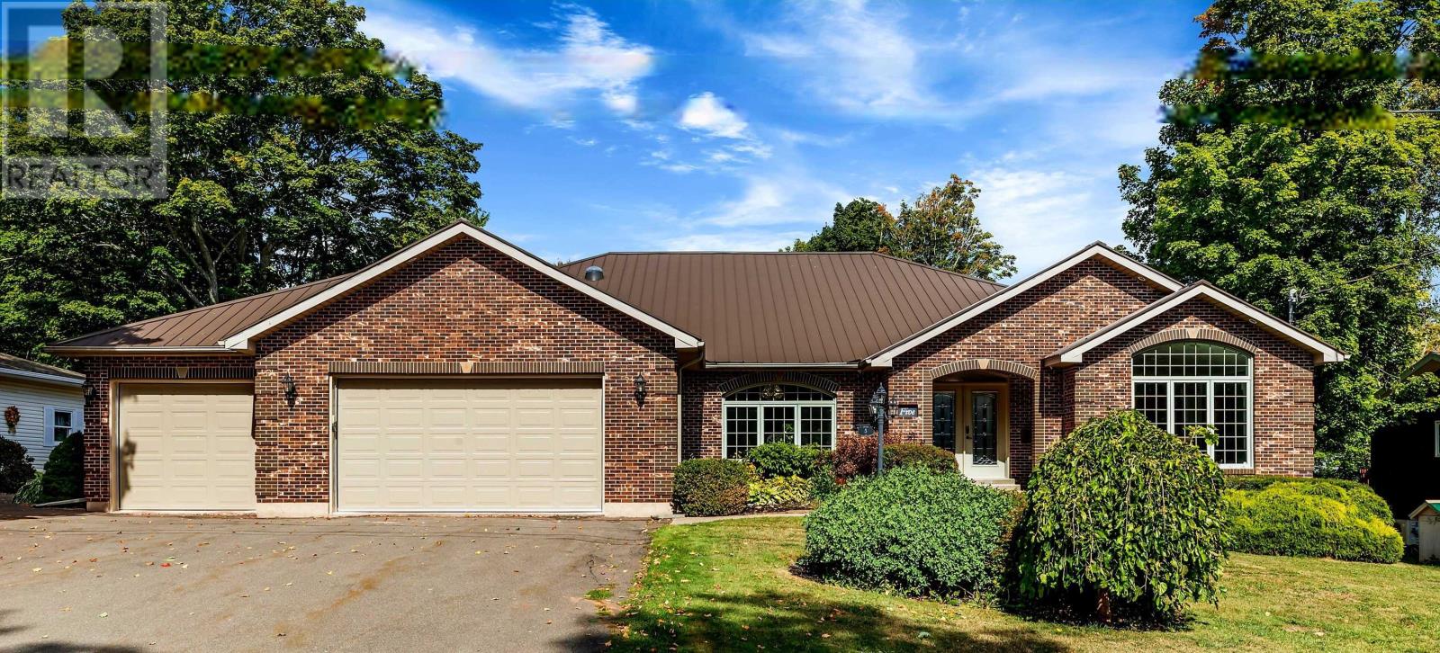 5 Harris Court, Summerside, Prince Edward Island  C1N 5R7 - Photo 1 - 202602031