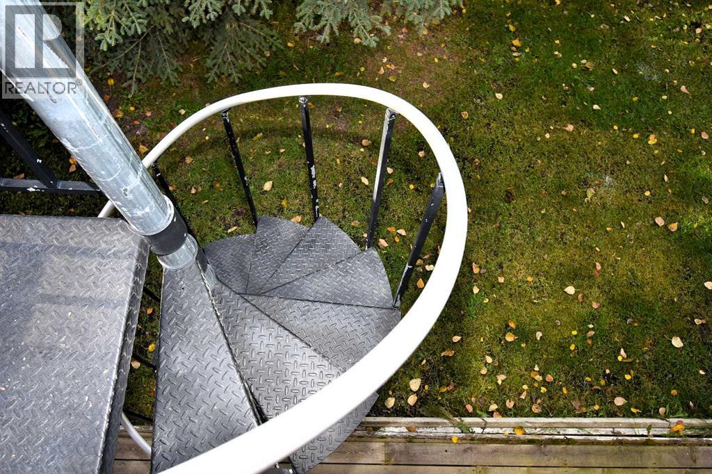 309 Eaton Drive, Hinton, Alberta  T7V 1Y5 - Photo 35 - A2263626