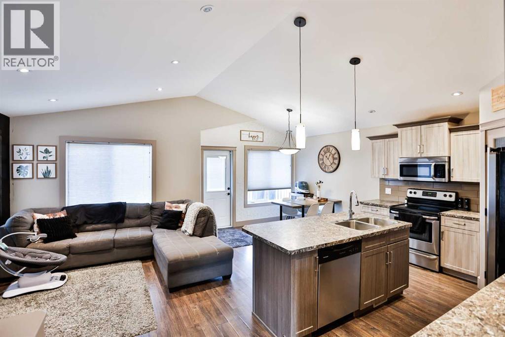 241 Sundance Drive, Coalhurst, Alberta  T0L 0V2 - Photo 6 - A2282876