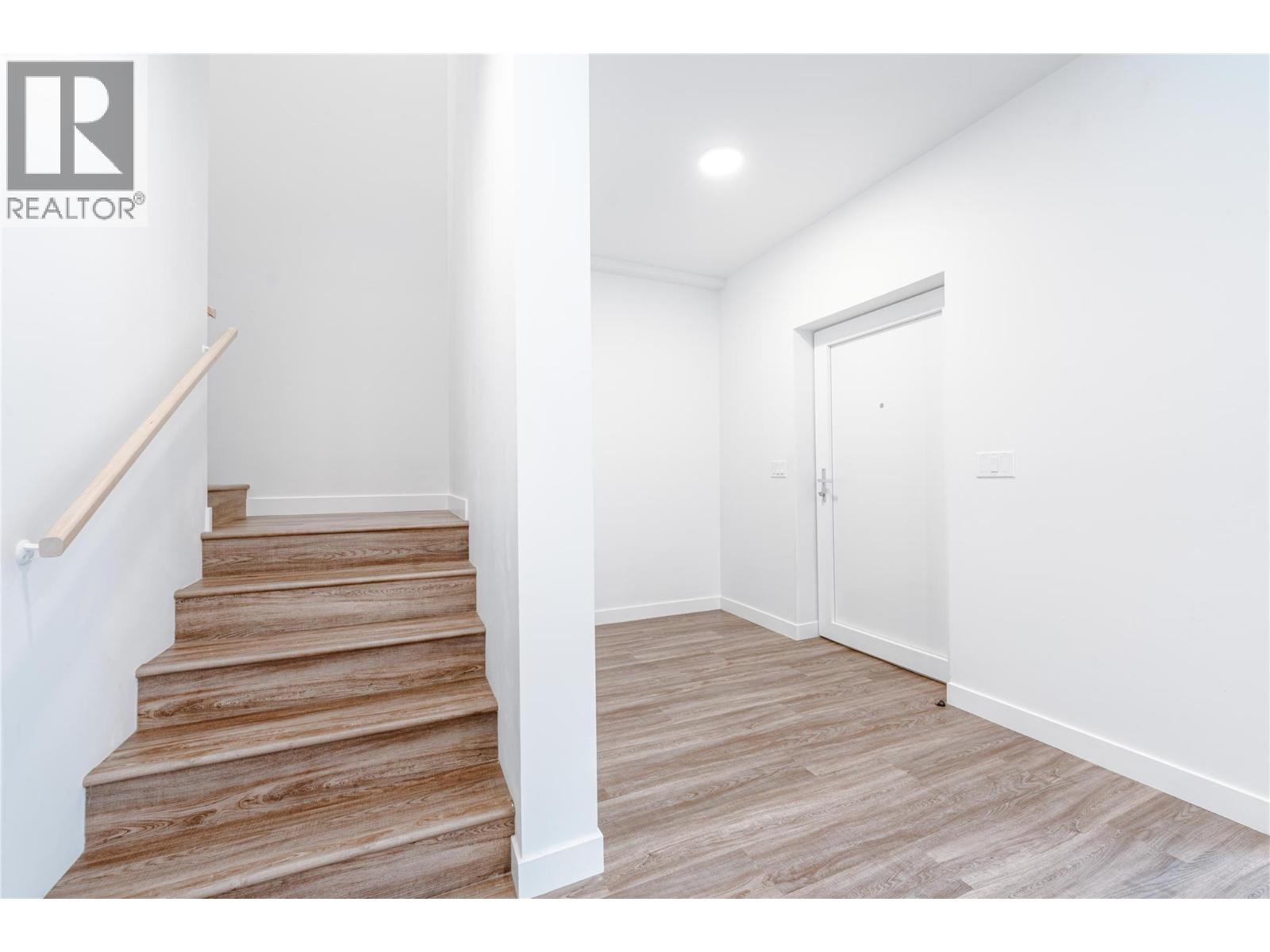 1039 Keystone Crescent, Revelstoke, British Columbia  V0E 2S3 - Photo 11 - 10372873