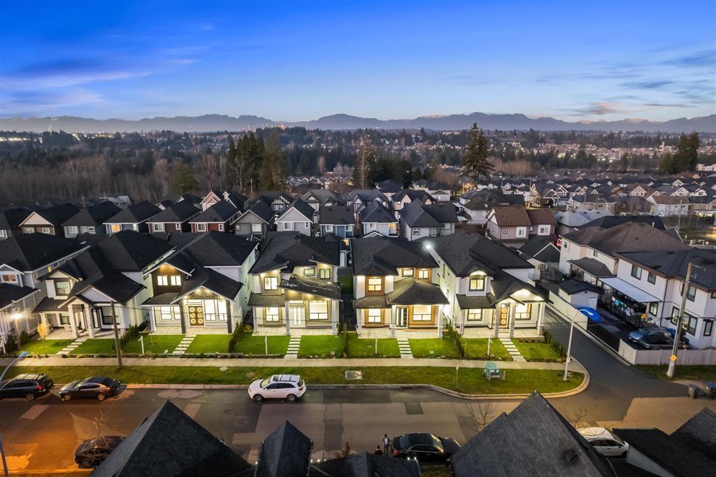 14163 60a Avenue, Surrey, British Columbia  V3X 1C3 - Photo 5 - R3085204