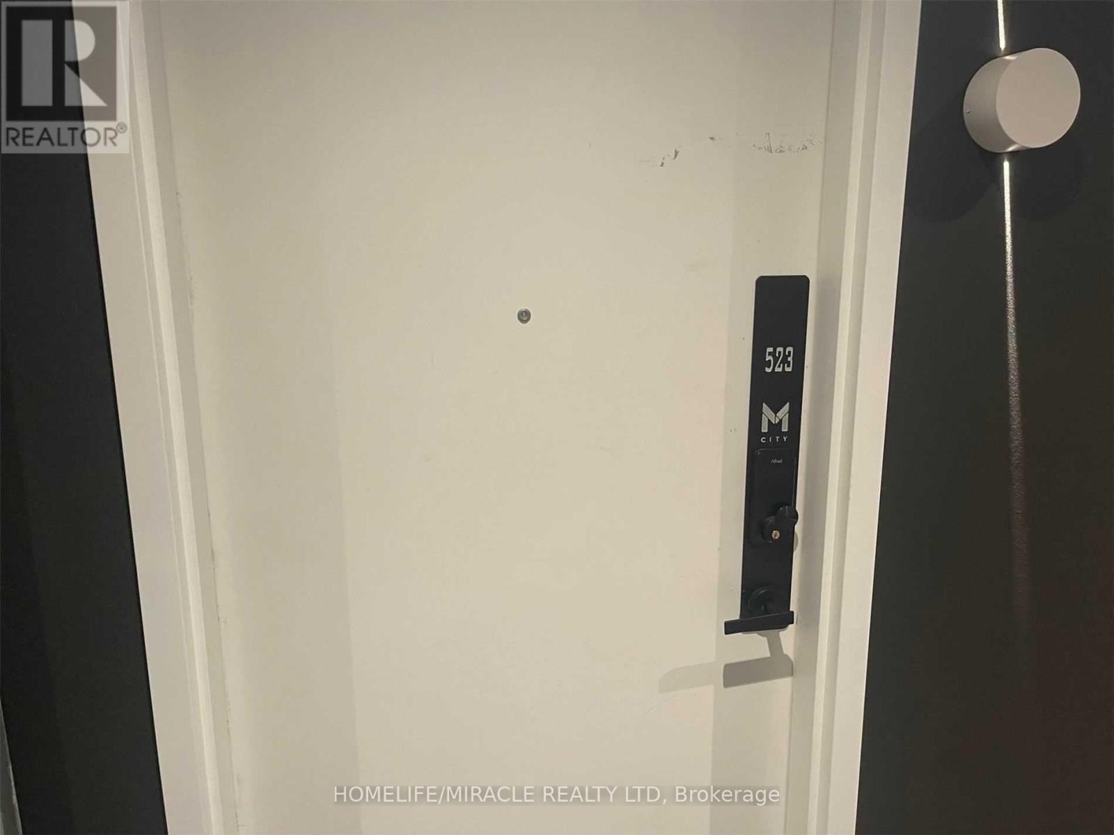 523 - 3900 Confederation Parkway, Mississauga, Ontario  L5B 0M3 - Photo 4 - W12754228