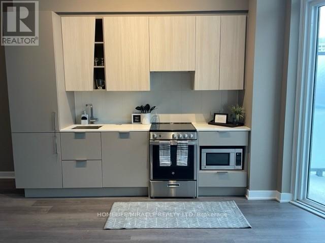 523 - 3900 Confederation Parkway, Mississauga, Ontario  L5B 0M3 - Photo 6 - W12754228