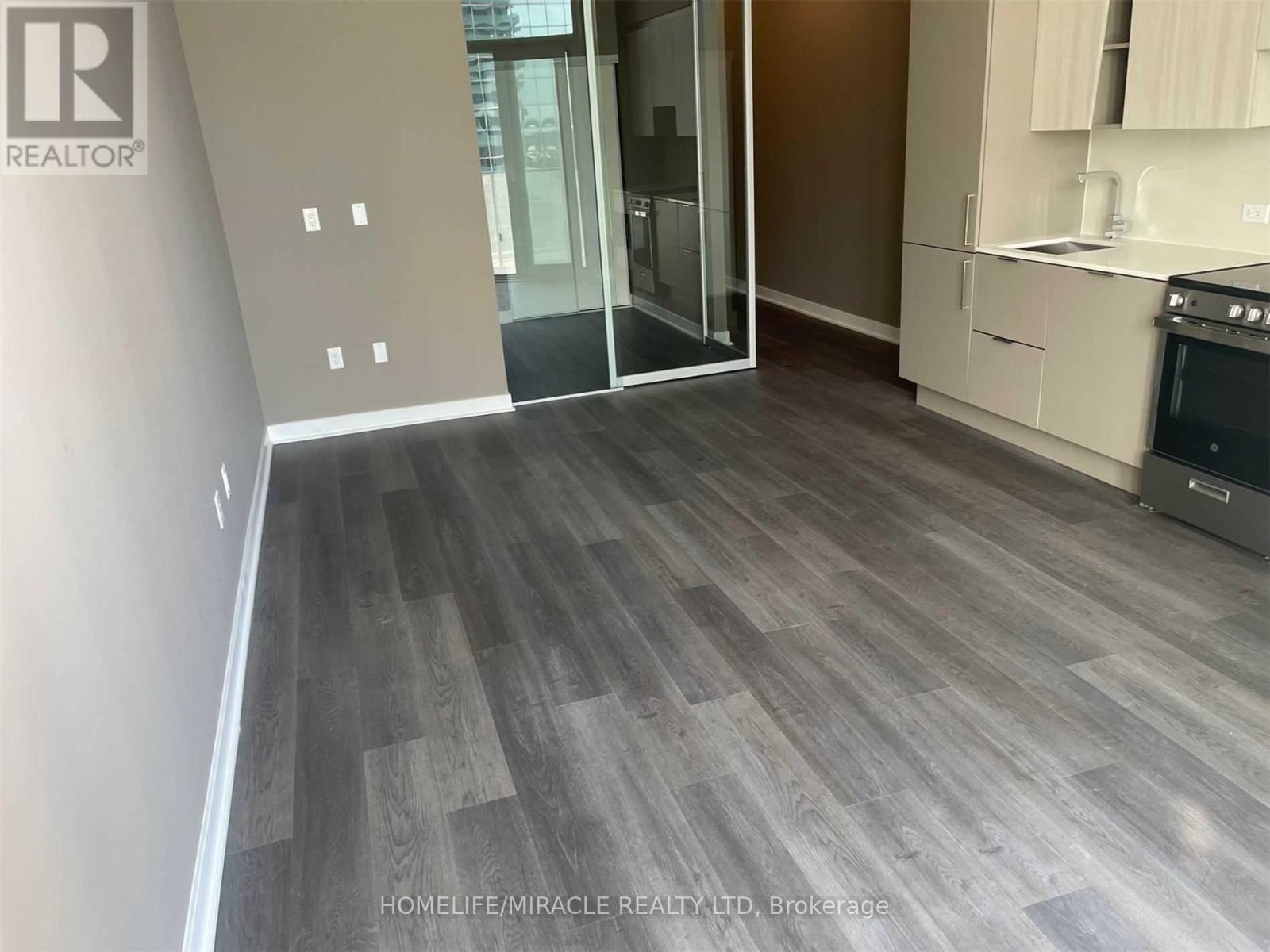 523 - 3900 Confederation Parkway, Mississauga, Ontario  L5B 0M3 - Photo 8 - W12754228