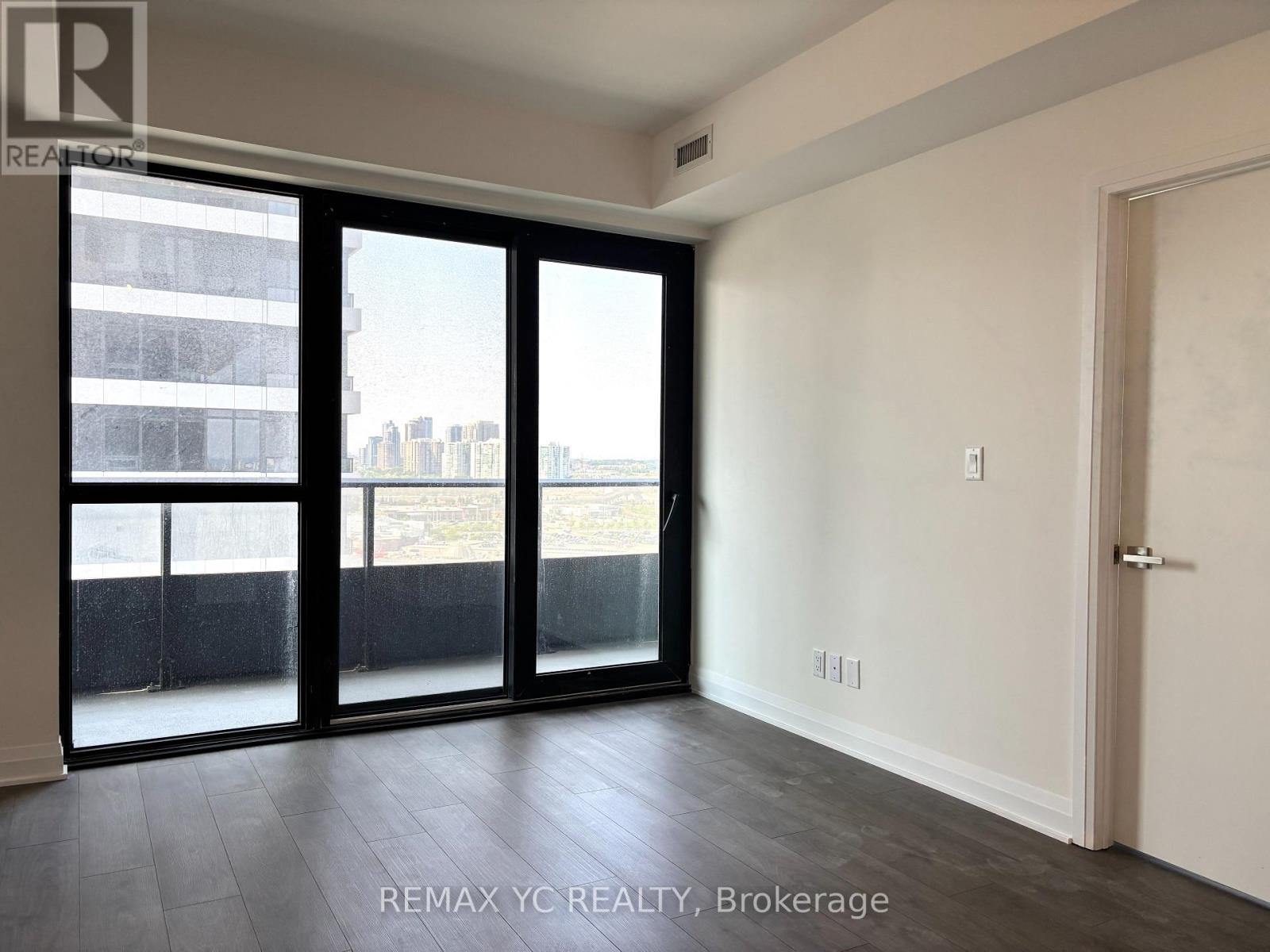 1610 - 4015 The Exchange, Mississauga, Ontario  L5B 1M7 - Photo 4 - W12754248