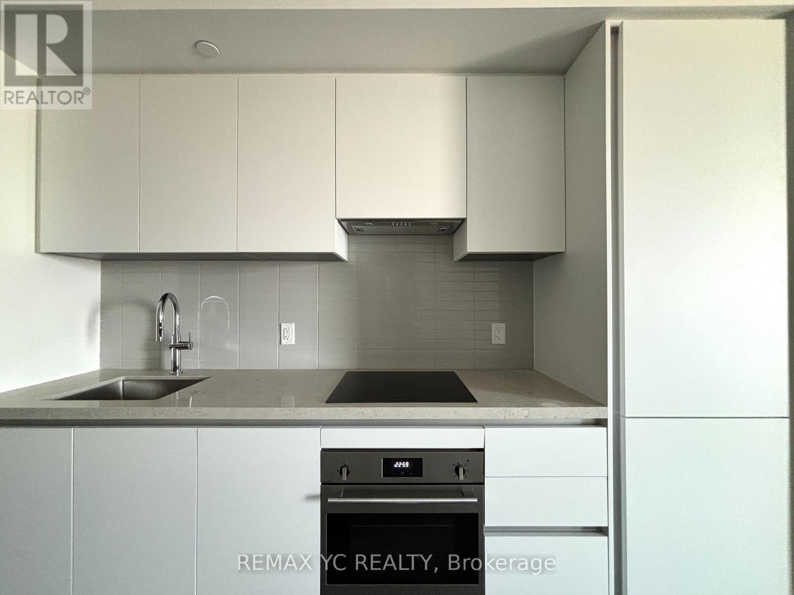 1610 - 4015 The Exchange, Mississauga, Ontario  L5B 1M7 - Photo 8 - W12754248