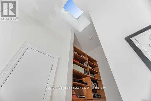 1595 Calverton Court, Mississauga, Ontario  L5G 2W4 - Photo 24 - W12754256