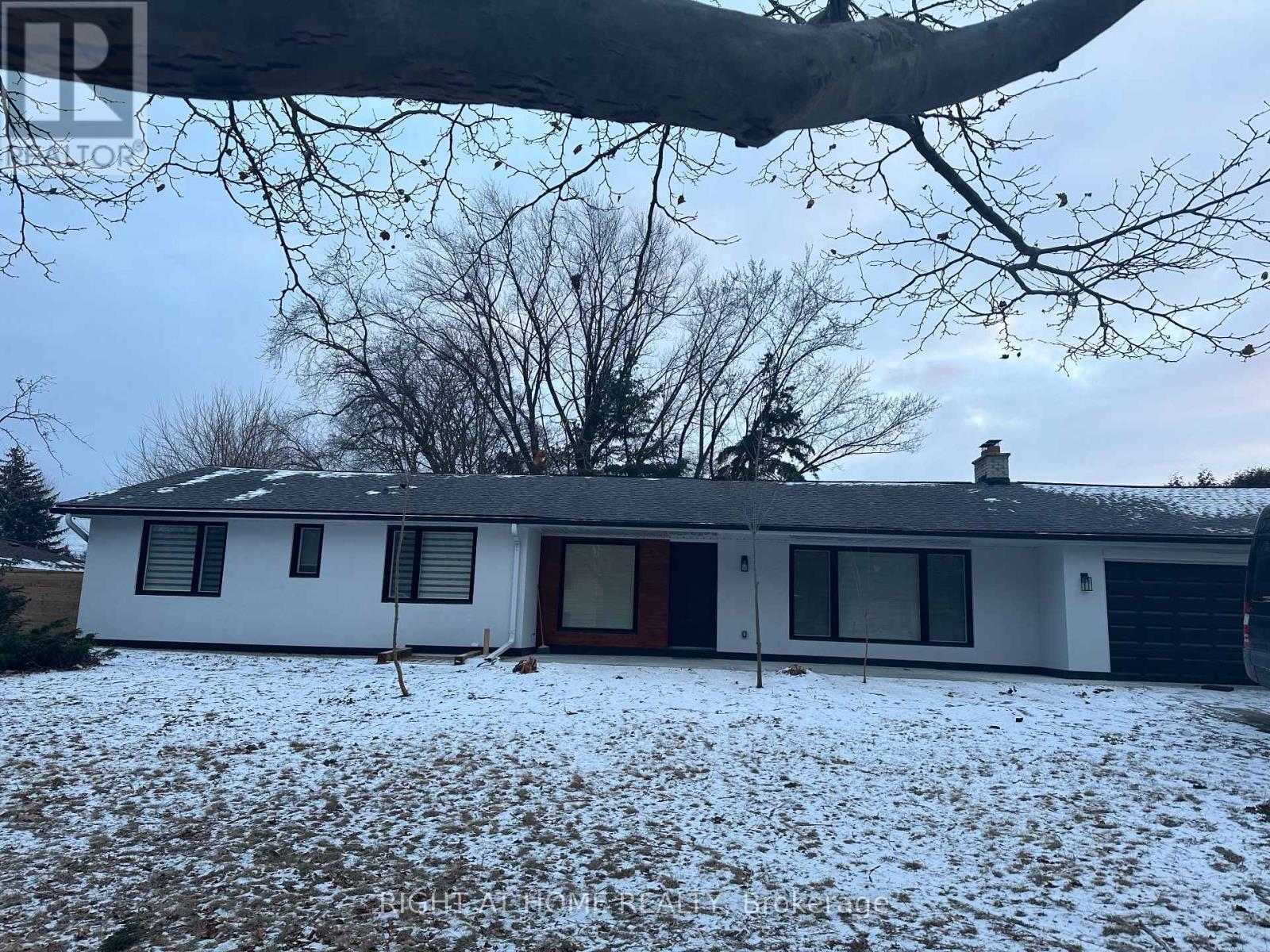 2044 Obeck Crescent, Mississauga, Ontario  L5H 3L7 - Photo 2 - W12754280