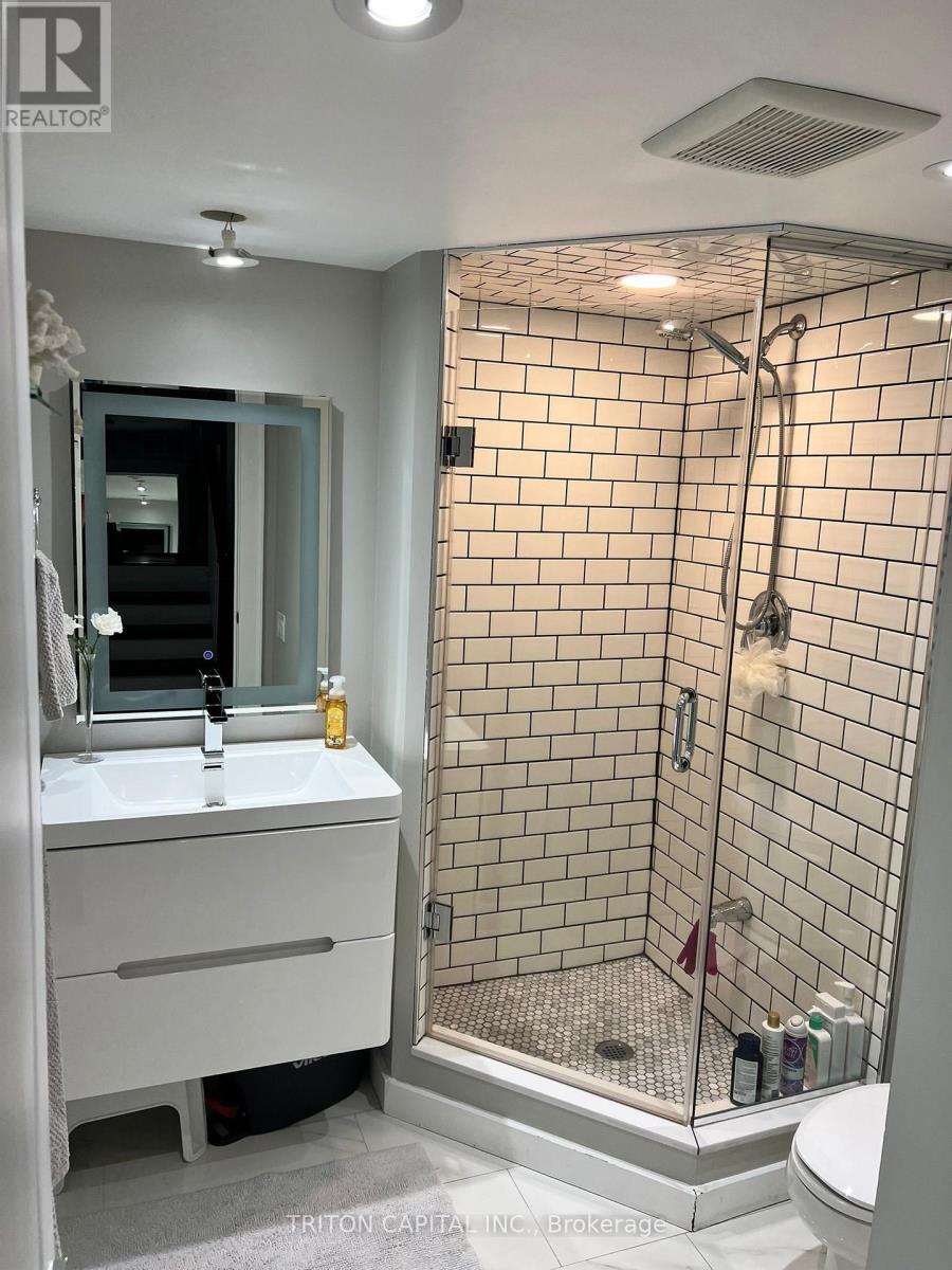 99 - 9 Windermere Avenue, Toronto, Ontario  M6S 5A4 - Photo 13 - W12754356