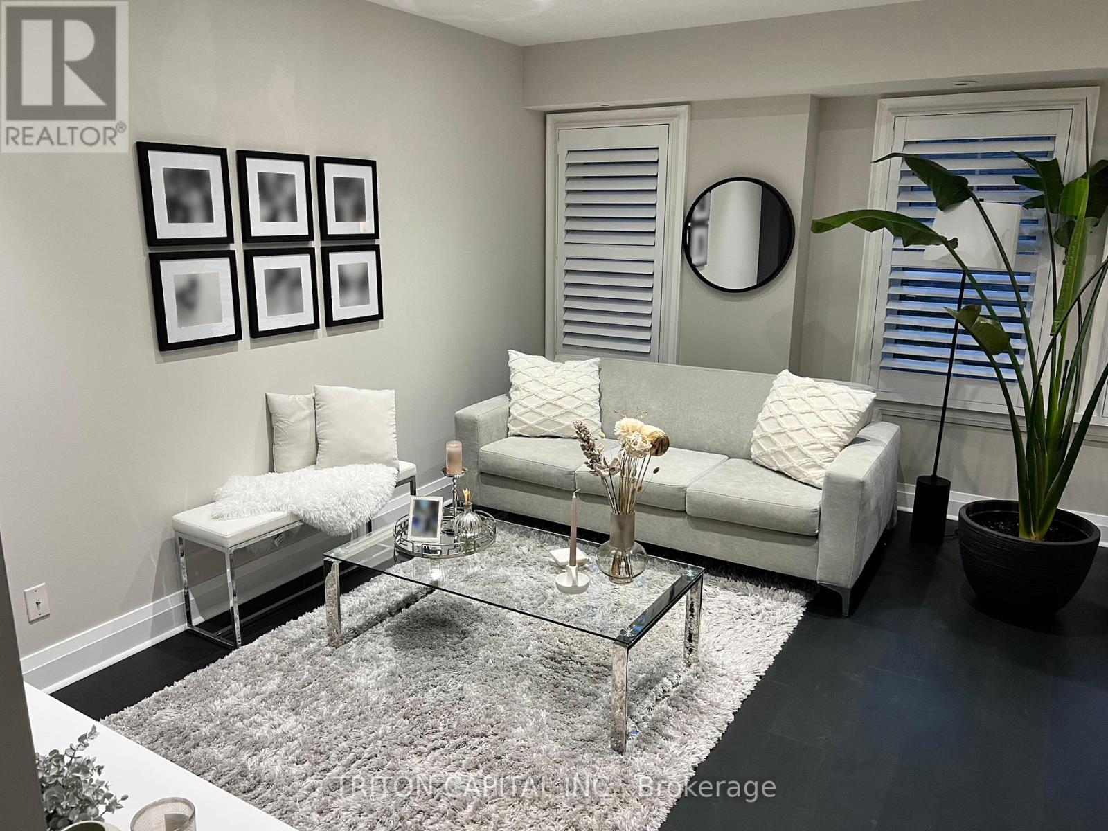 99 - 9 Windermere Avenue, Toronto, Ontario  M6S 5A4 - Photo 4 - W12754356