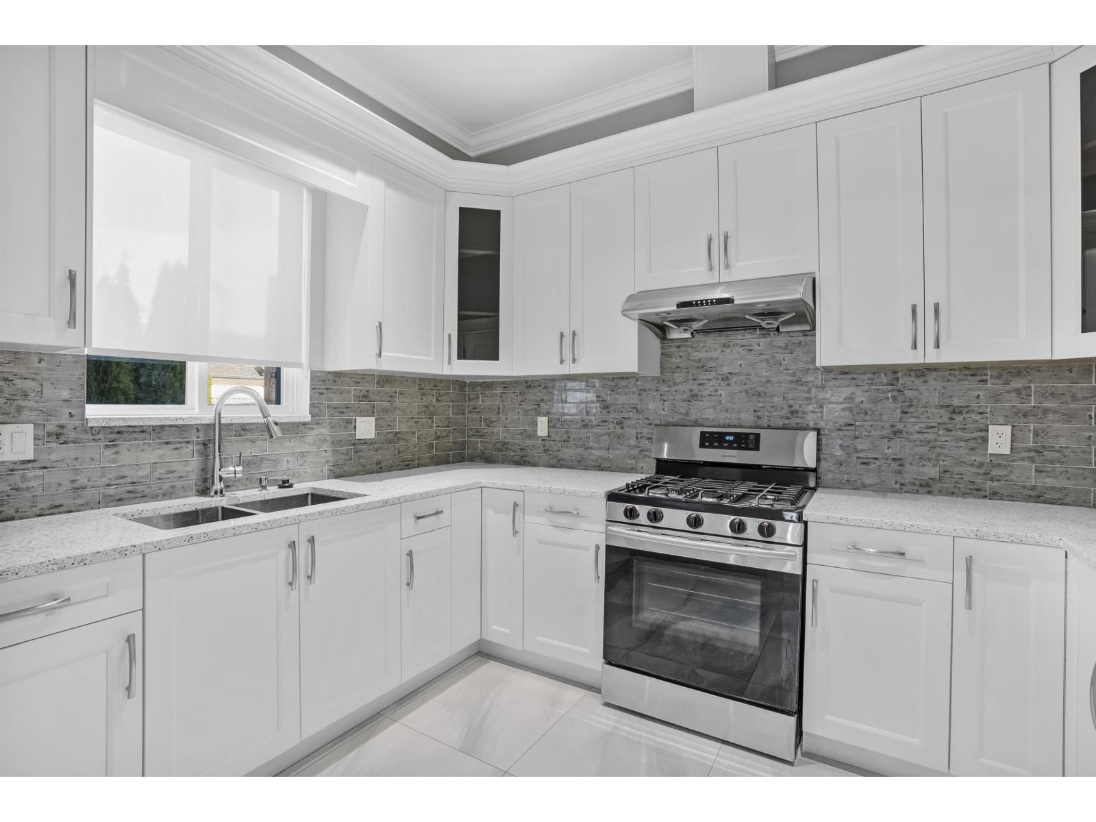 18407 59a Avenue, Surrey, British Columbia  V3S 5S7 - Photo 10 - R3086094