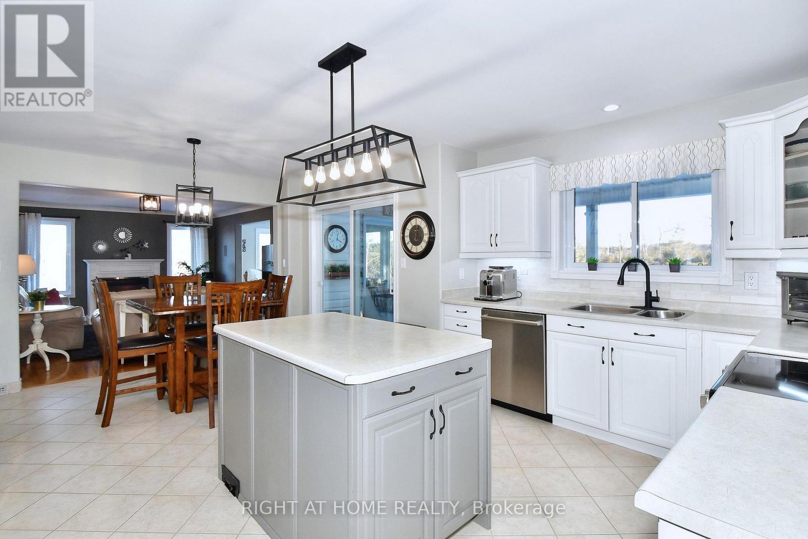 599 Maniece Avenue, Peterborough, Ontario  K9L 0C1 - Photo 12 - X12754254