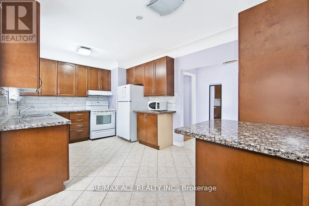 205 Emerson Street, Hamilton, Ontario  L8S 2Y3 - Photo 5 - X12754270