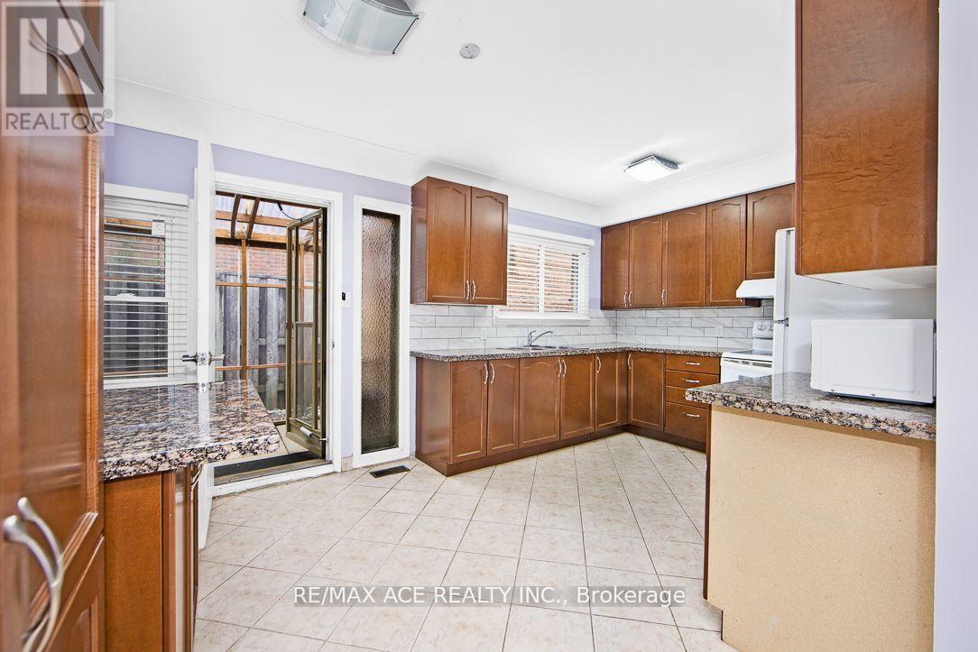 205 Emerson Street, Hamilton, Ontario  L8S 2Y3 - Photo 7 - X12754270