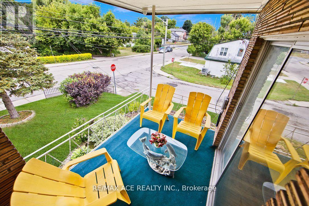 205 Emerson Street, Hamilton, Ontario  L8S 2Y3 - Photo 9 - X12754270