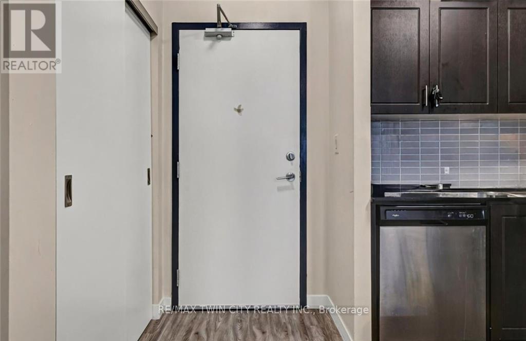 807 - 128 King Street, Waterloo, Ontario  N2J 0E9 - Photo 6 - X12754444