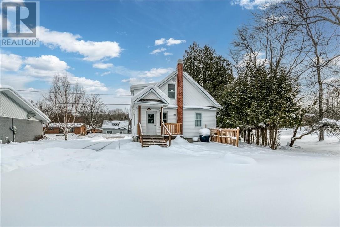 19 Gore Street, Gore Bay, Ontario  P0P 1H0 - Photo 28 - 2126275