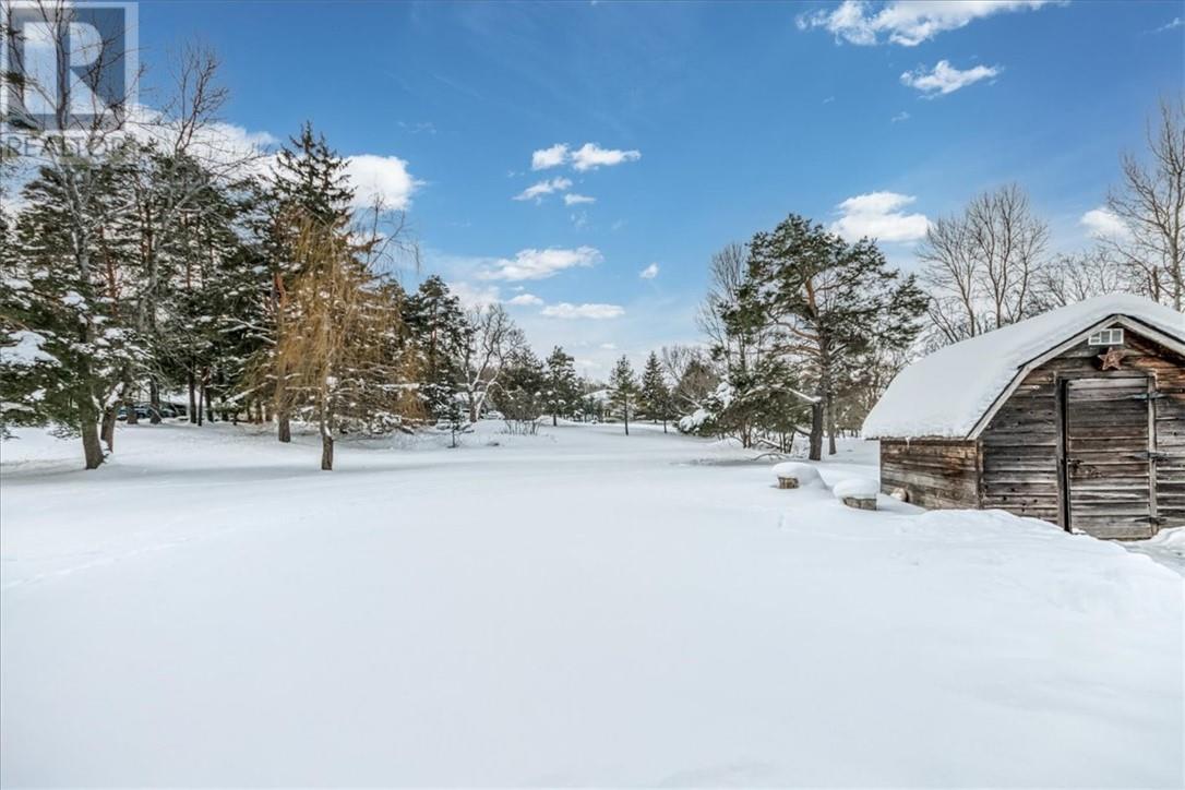 19 Gore Street, Gore Bay, Ontario  P0P 1H0 - Photo 30 - 2126275