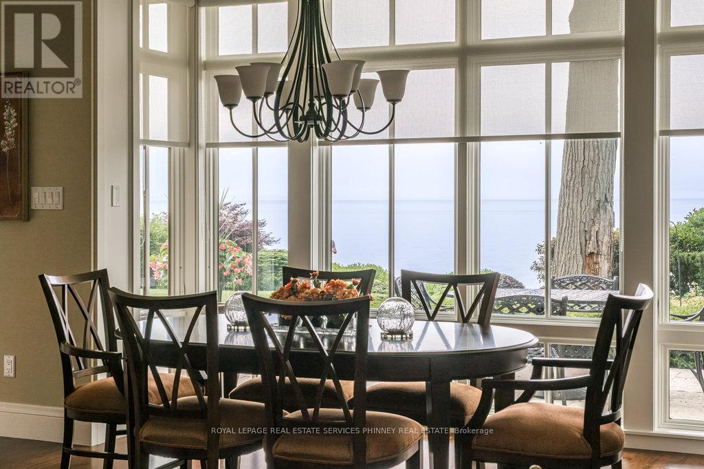 6 Ennisclare Drive W, Oakville, Ontario  L6J 4N2 - Photo 19 - W12300774