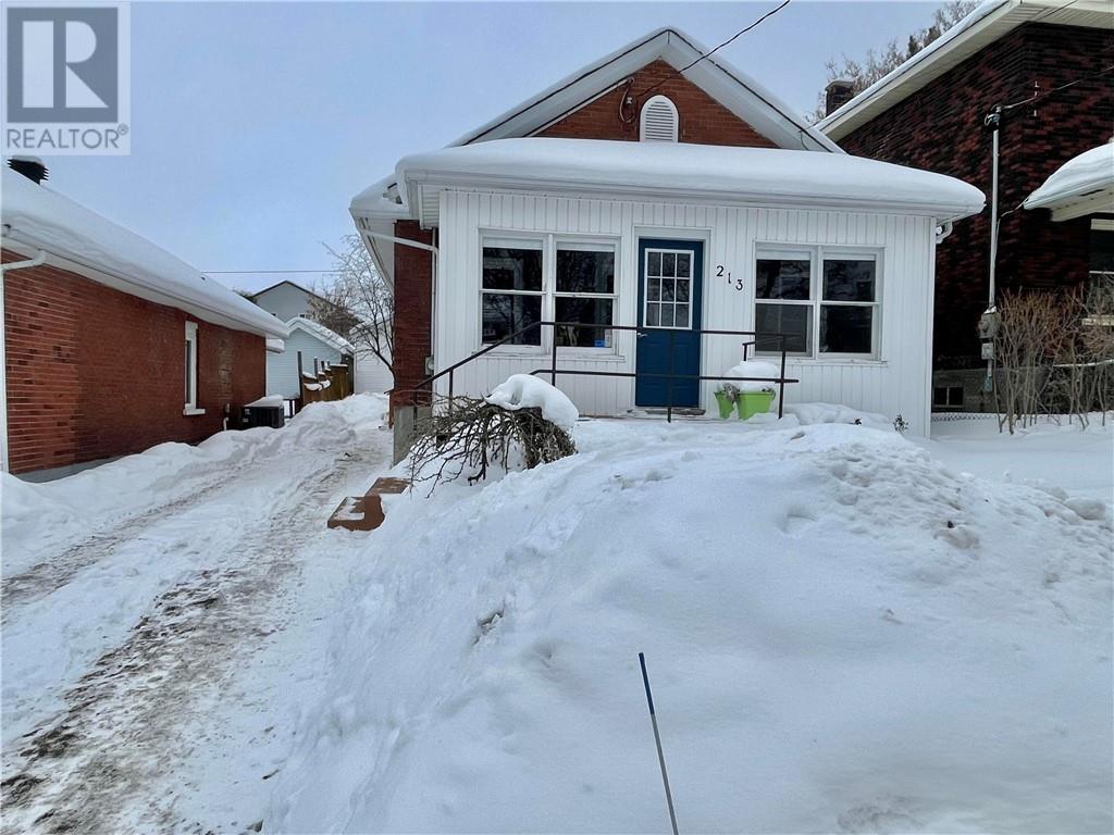 213 Eyre Street, Sudbury, Ontario  P3C 4B1 - Photo 2 - 2126307