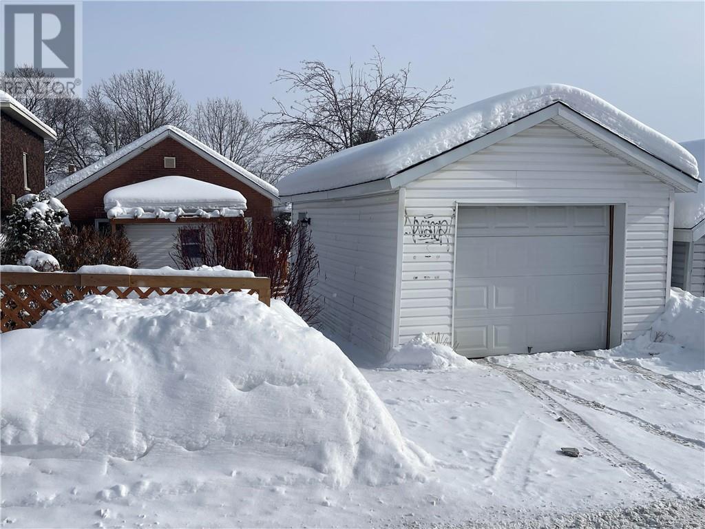 213 Eyre Street, Sudbury, Ontario  P3C 4B1 - Photo 4 - 2126307