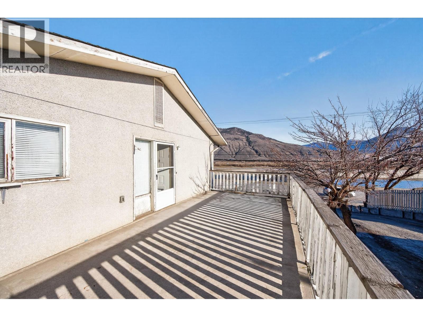 2070/2072 WESTSYDE Road Kamloops Photo 13