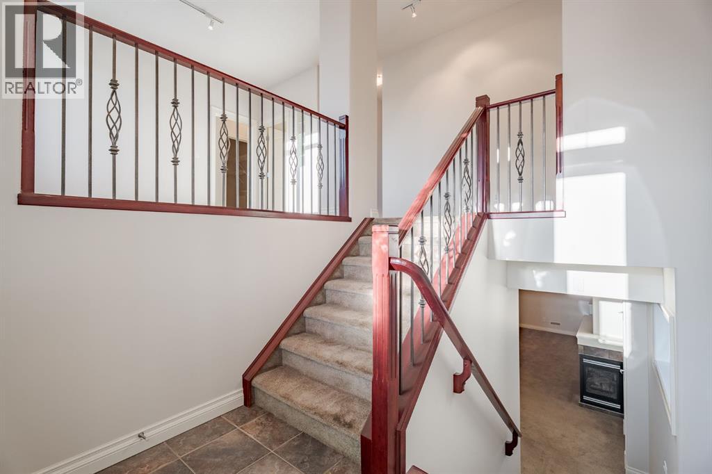 14 Discovery Woods Villas Sw, Calgary, Alberta  T3H 5A6 - Photo 6 - A2273726