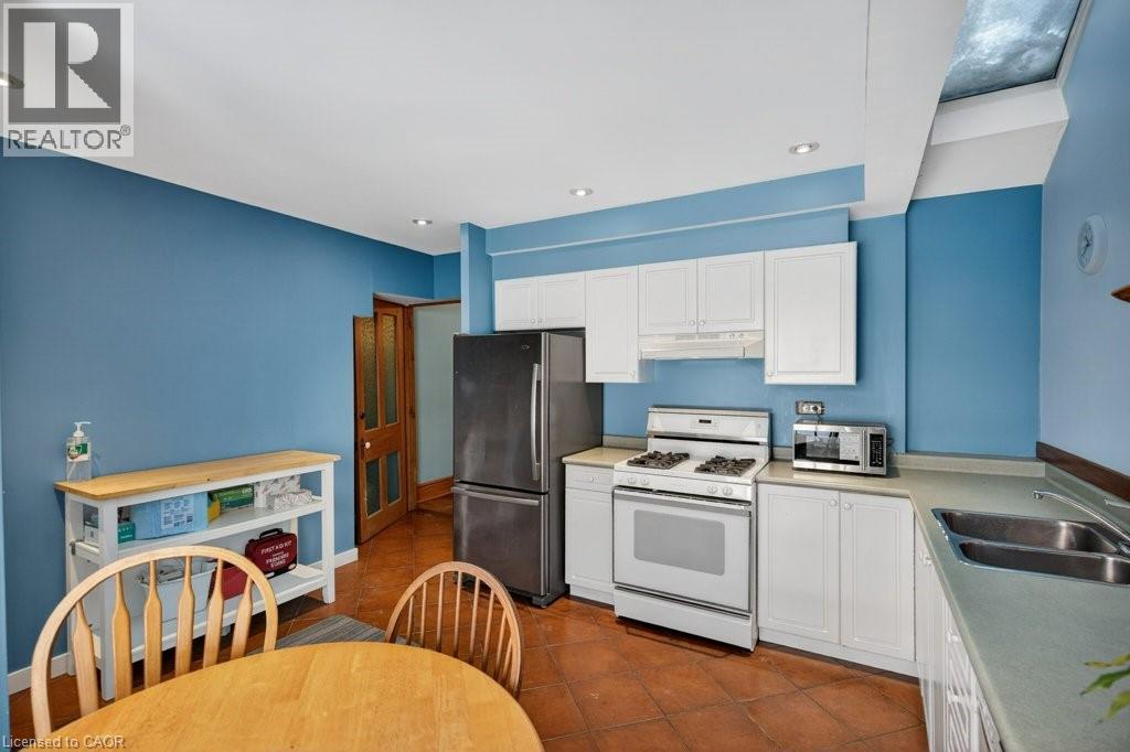 282 Main Street W, Hamilton, Ontario  L8P 1J8 - Photo 10 - 40788364