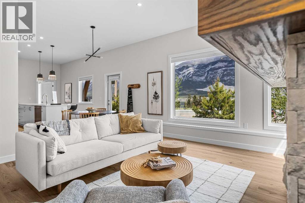 101l, 209 Stewart Creek Rise, Canmore, Alberta  T1W 0N9 - Photo 9 - A2246086