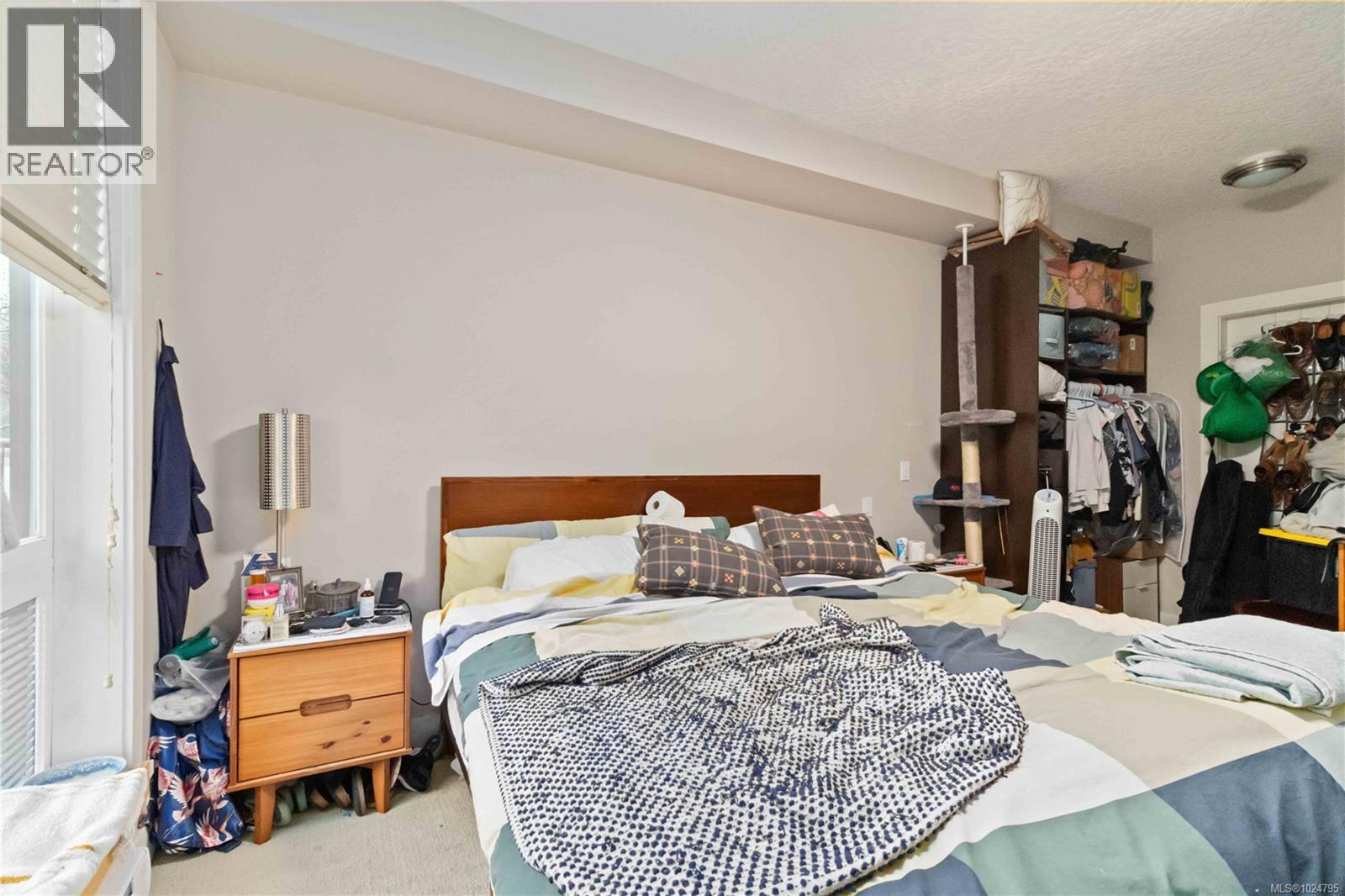 112 4529 West Saanich Rd, Saanich, British Columbia V8Z 3G3 - Photo 9 - 1024795