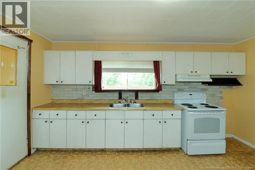 287 Main Street, Minto, New Brunswick  E4B 3R8 - Photo 12 - NB133112