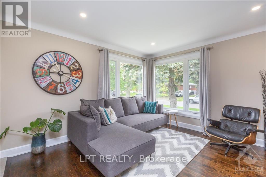 716 Chapman Boulevard, Ottawa, Ontario  K1G 1T6 - Photo 2 - X12754488