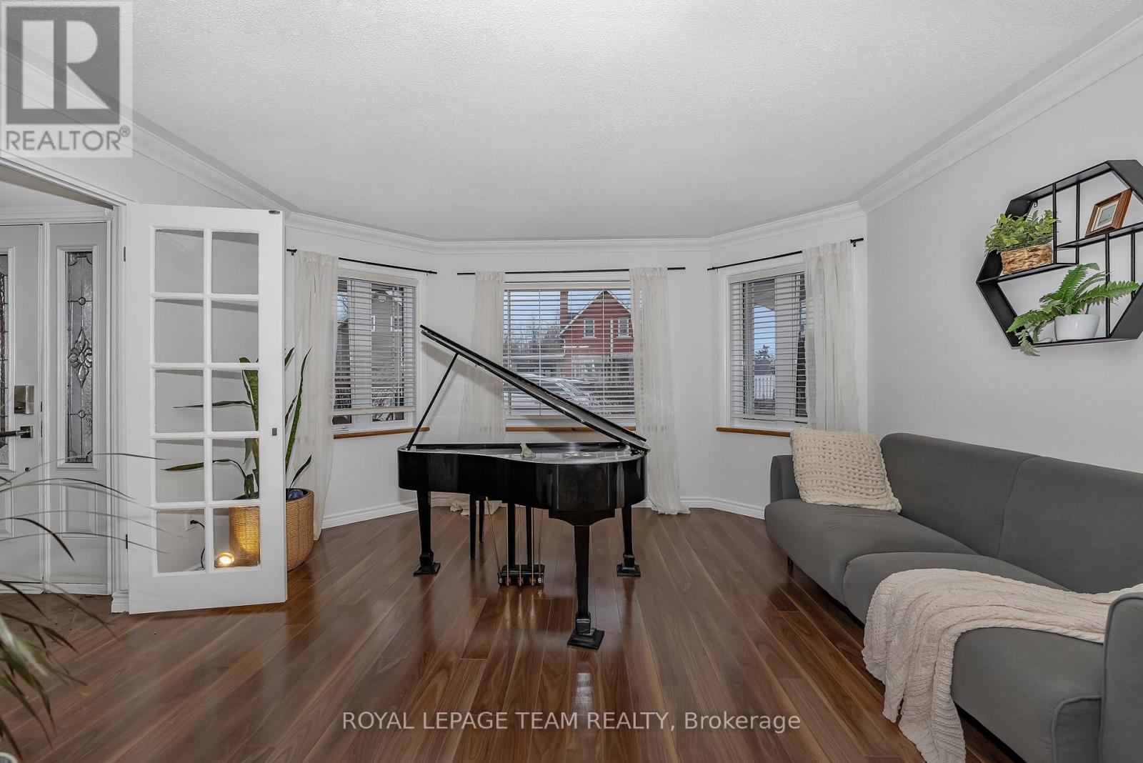 7 Main Street, Whitewater Region, Ontario  K0J 1K0 - Photo 8 - X12754572