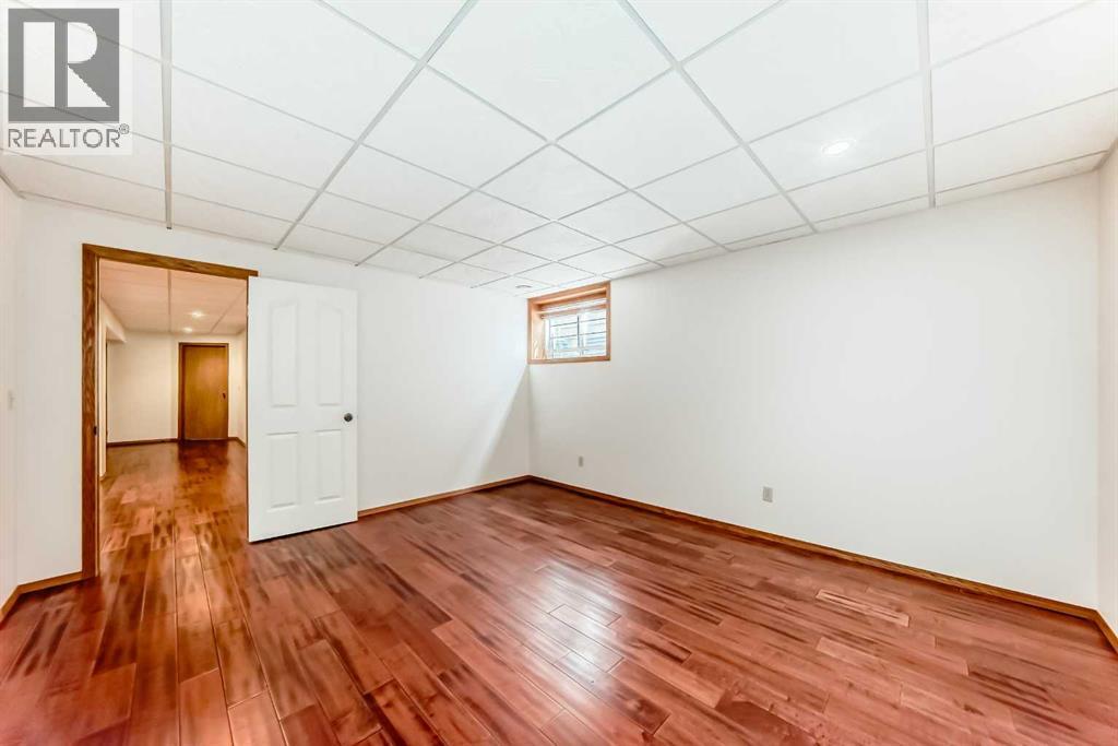 110 Somerglen Road Sw, Calgary, Alberta  T2Y 3S3 - Photo 33 - A2283375