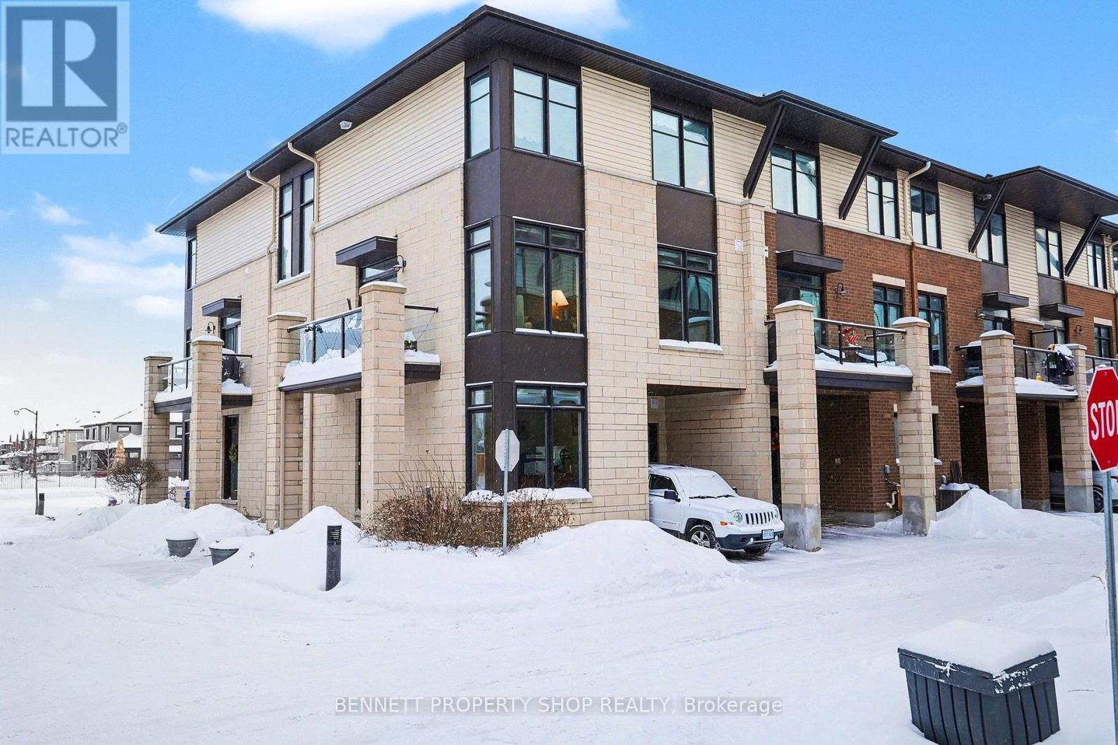 400 CHAPERAL PRIVATE, Ottawa, Ontario