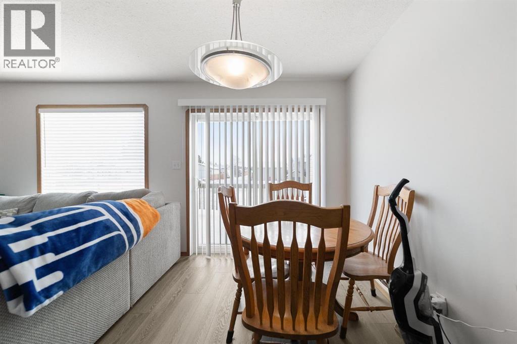 4017 69a Streetclose, Camrose, Alberta  T4V 4X9 - Photo 8 - A2282041