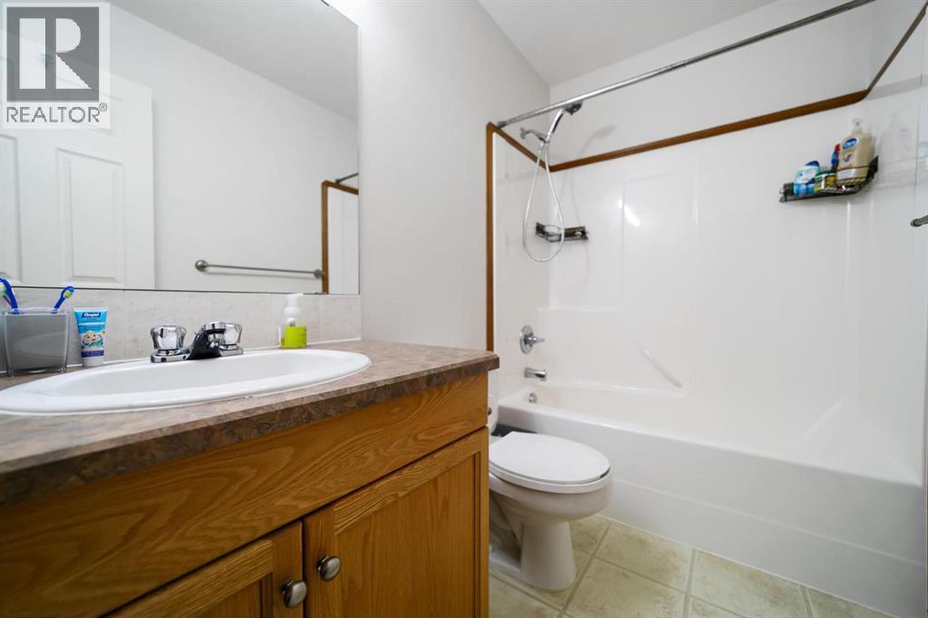 4017 69a Streetclose, Camrose, Alberta  T4V 4X9 - Photo 16 - A2282041