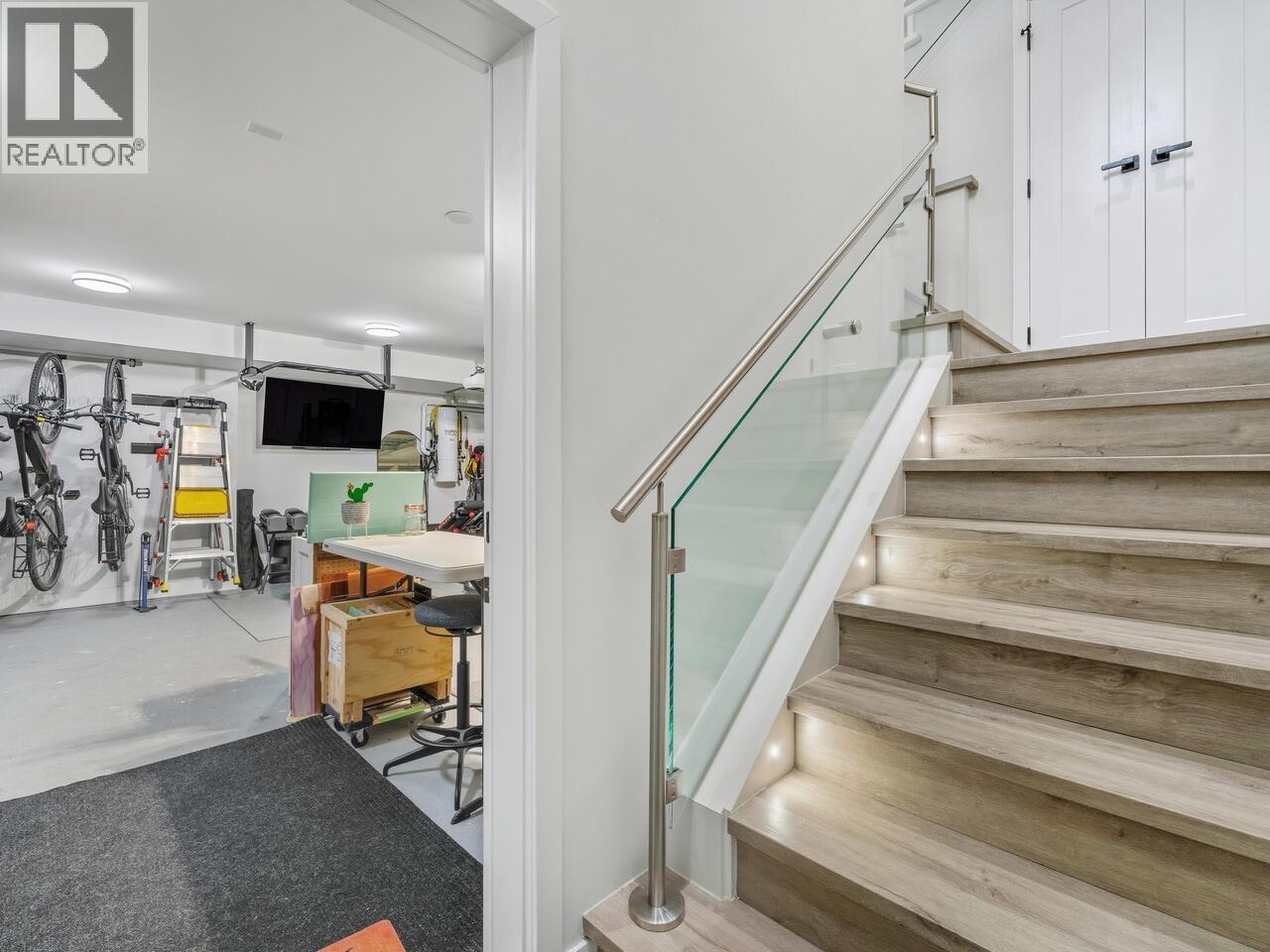 2 608 Ewen Avenue, New Westminster, British Columbia  V3M 0M8 - Photo 21 - R3085458