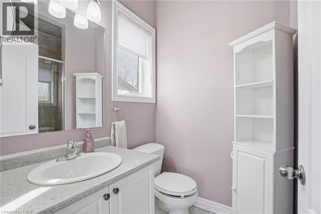 11 Sidare Court, Grimsby, Ontario  L3M 4E8 - Photo 10 - 40802086