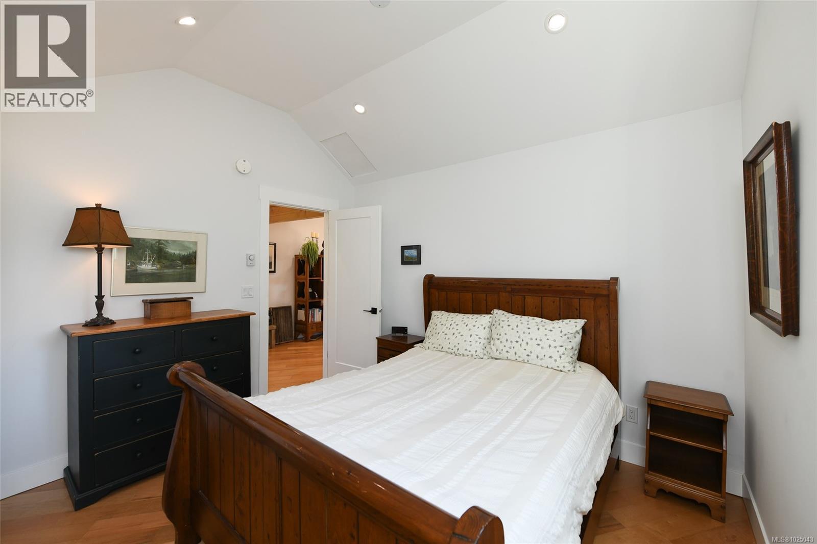 5693 Island Hwy S, Union Bay, British Columbia  V0R 3B0 - Photo 19 - 1025043