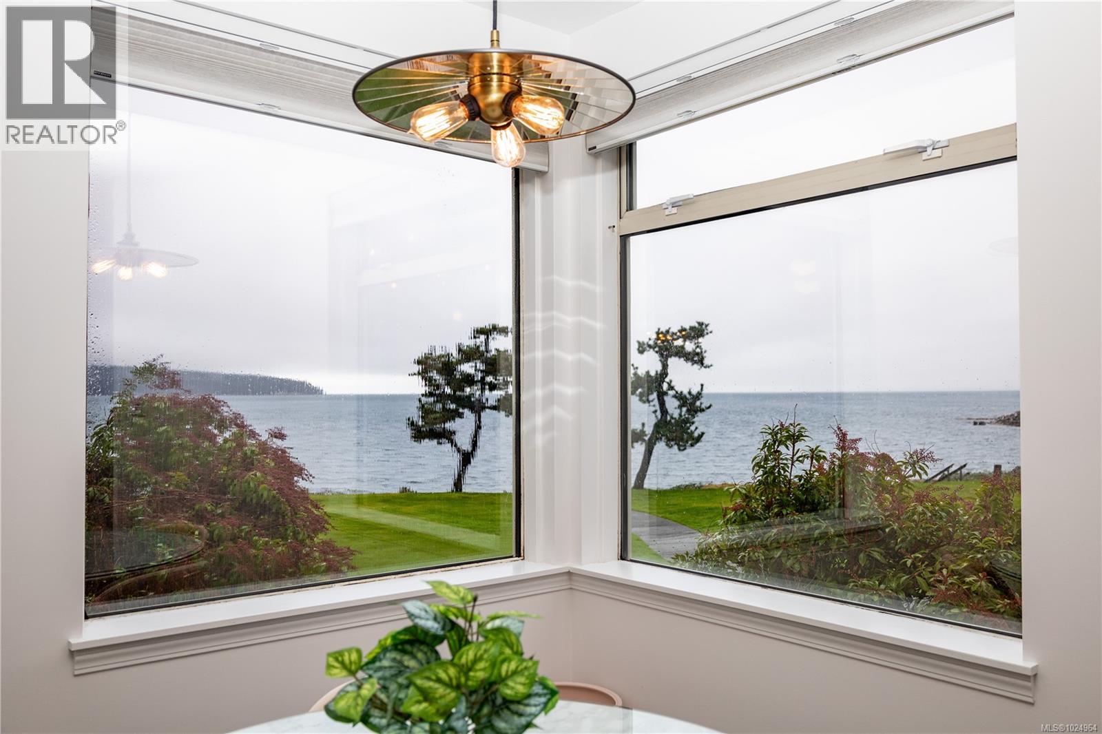 3210 27 Island Hwy S, Campbell River, British Columbia  V9W 1A2 - Photo 11 - 1024964