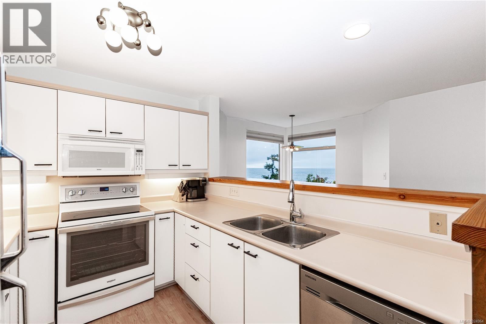 3210 27 Island Hwy S, Campbell River, British Columbia  V9W 1A2 - Photo 16 - 1024964