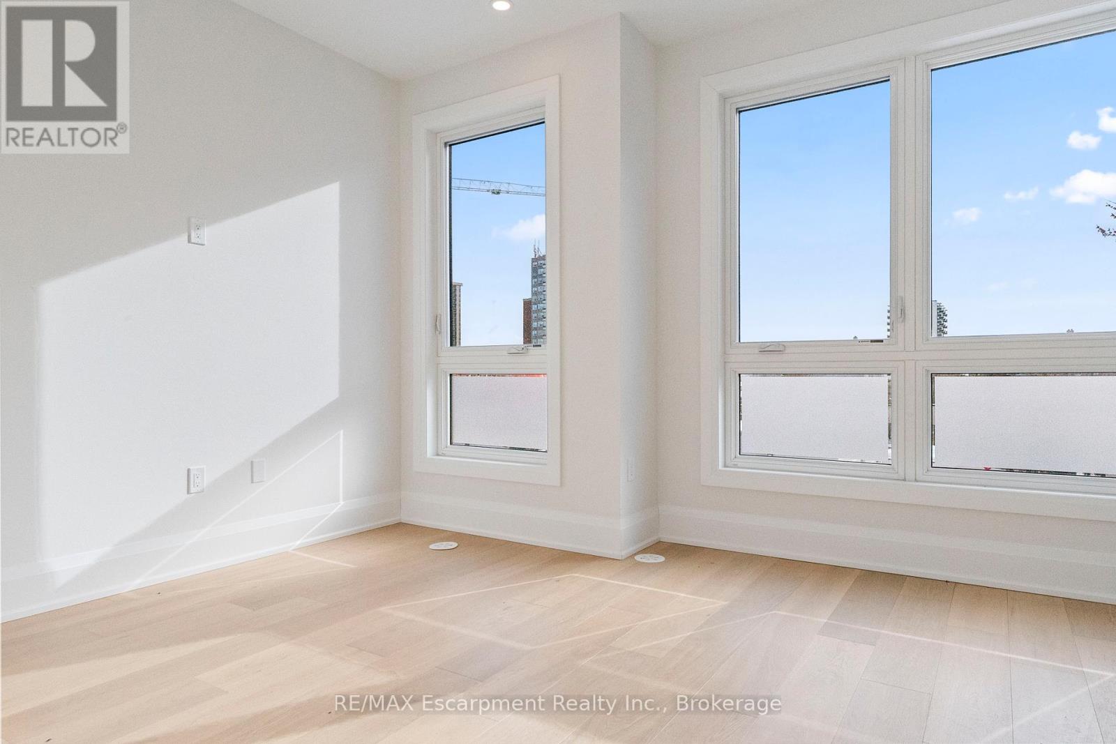 6 - 138 East Street, Oakville, Ontario  L6L 0H9 - Photo 34 - W12754328