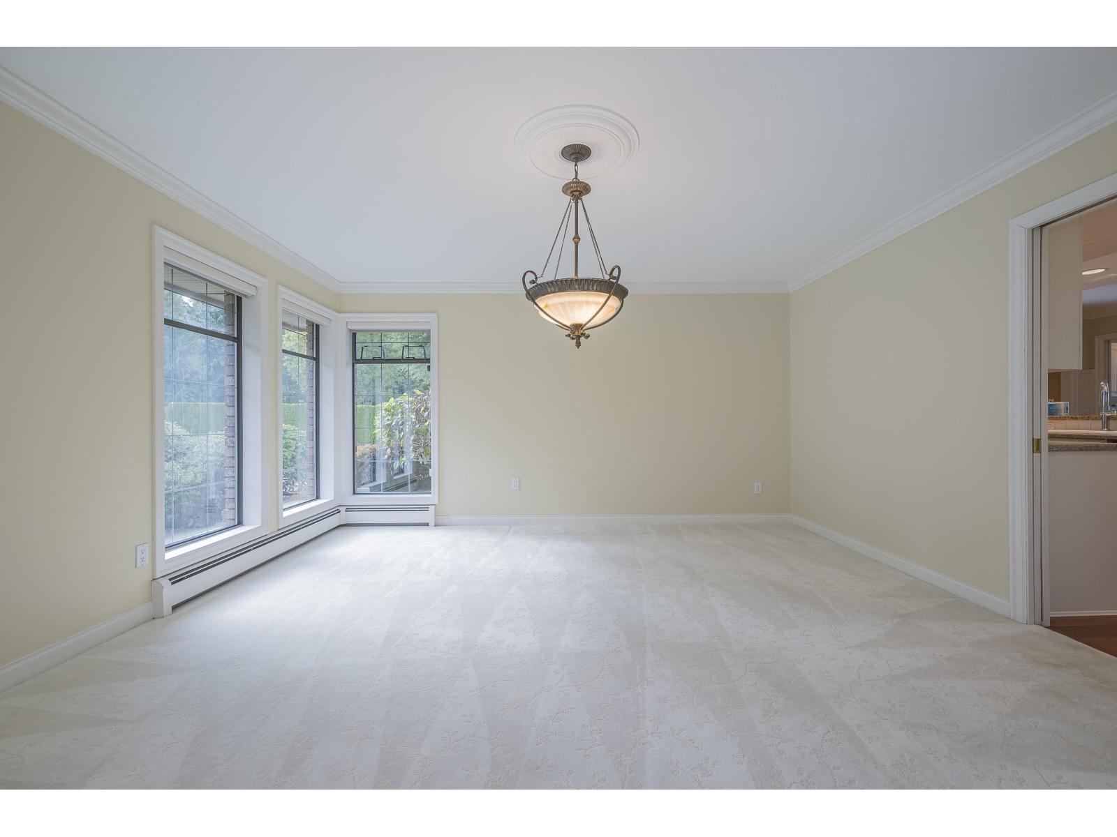 17451 29 Avenue, Surrey, British Columbia  V3Z 0E7 - Photo 6 - R3085811