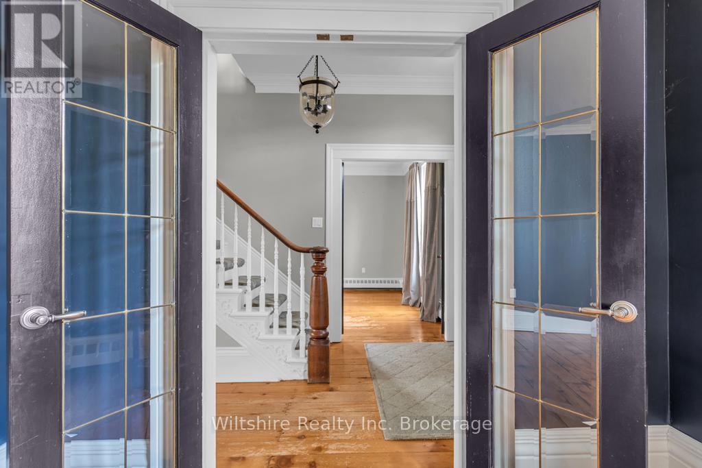 Photo 9 of 32 for 64 South Street W