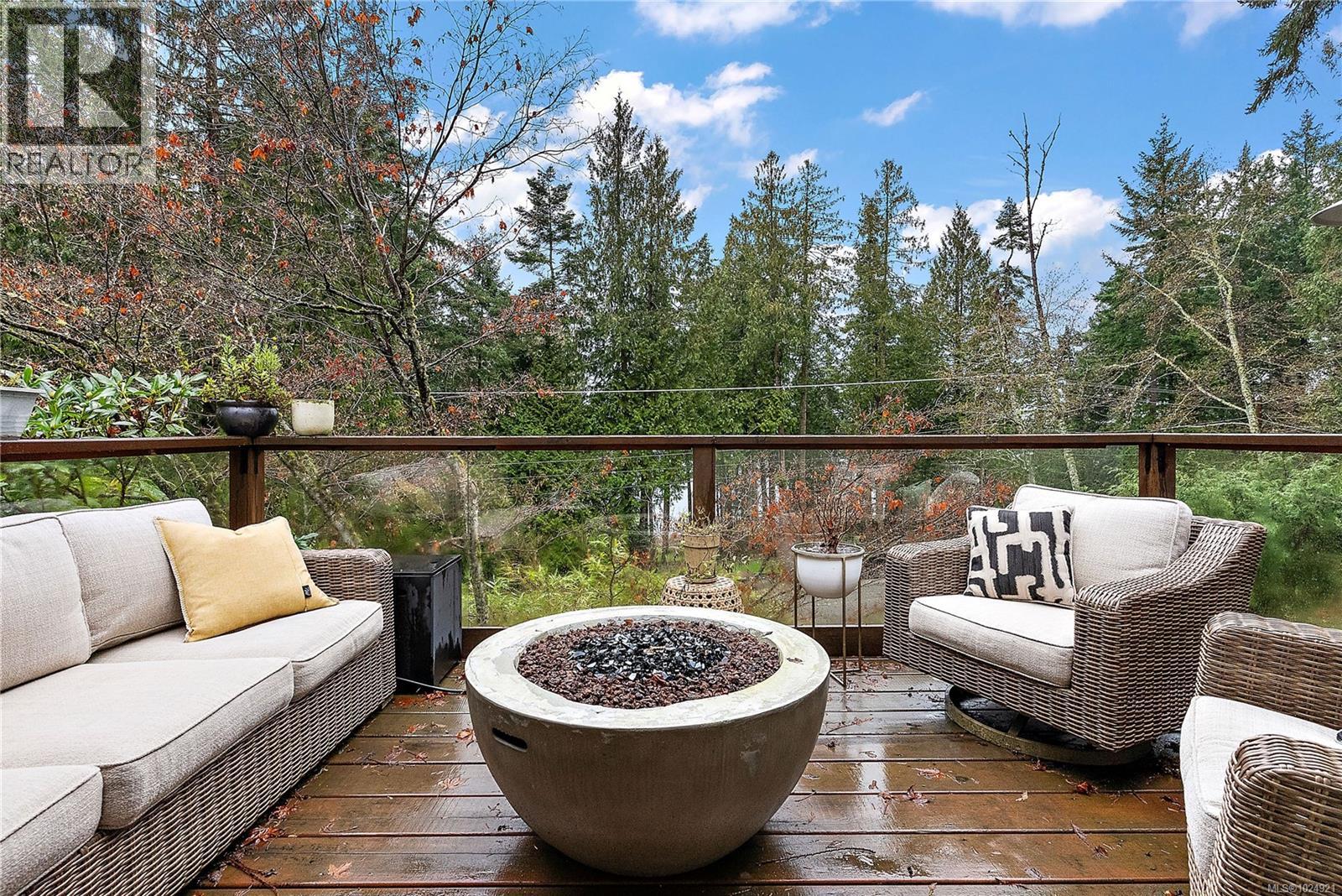 1166 Cloake Hill Rd, North Saanich, British Columbia  V8L 5K2 - Photo 5 - 1024921