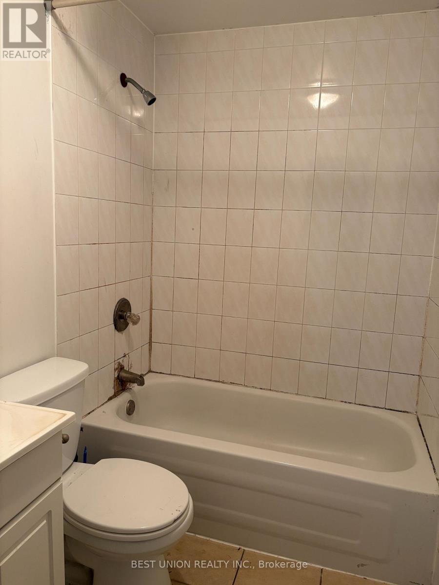 Lower - 299 Goldenwood Road, Toronto, Ontario  M2M 4A8 - Photo 4 - C12754506