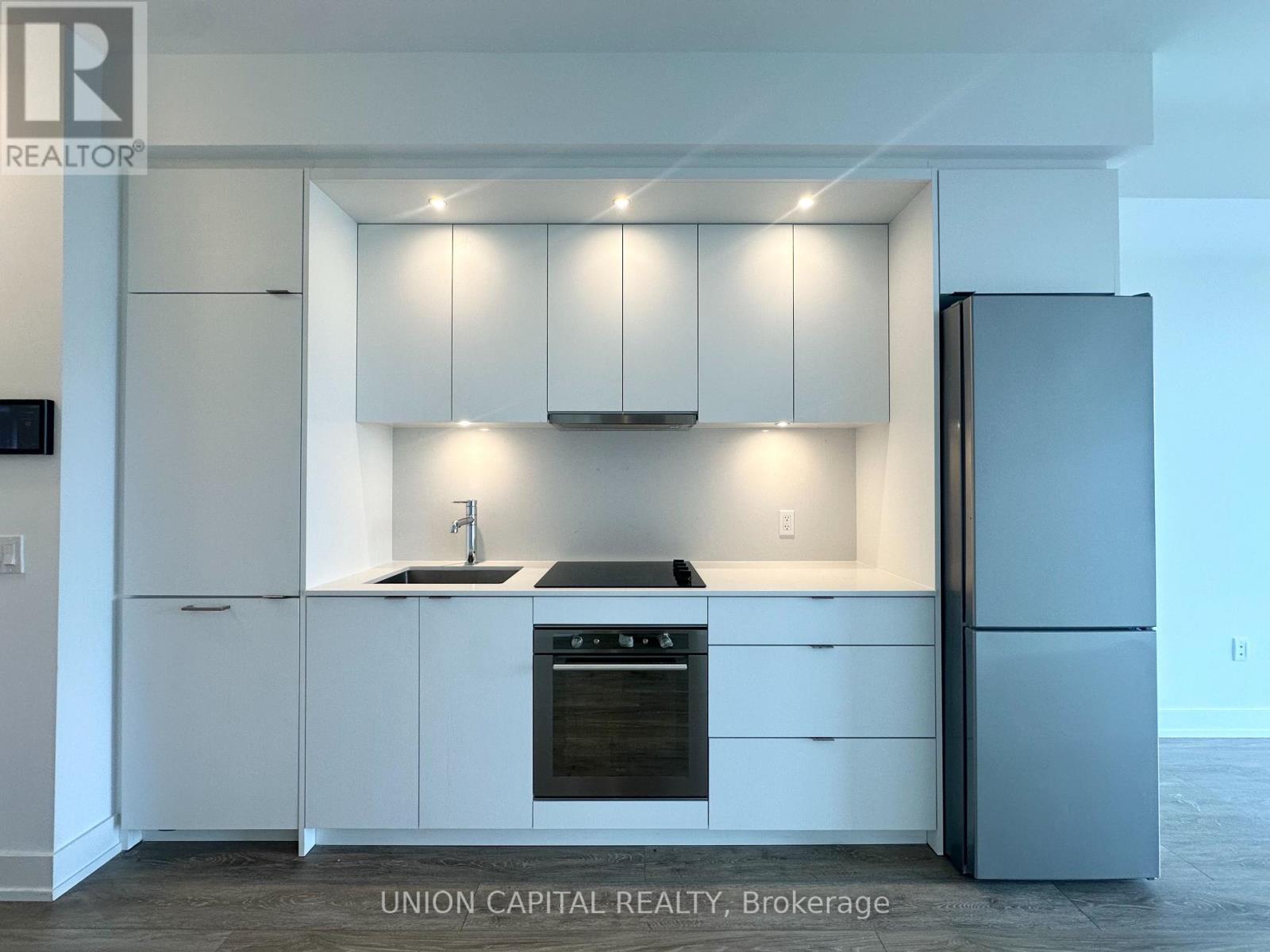 4102 - 30 Inn On The Park Drive, Toronto, Ontario  M3C 0P7 - Photo 8 - C12754560